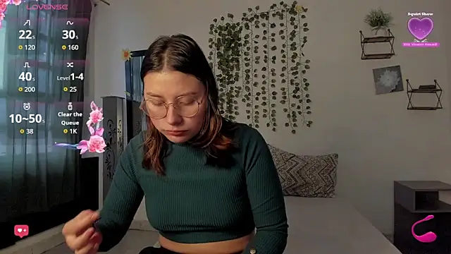 Noellesable online show from September 2025 05:29:02 PM