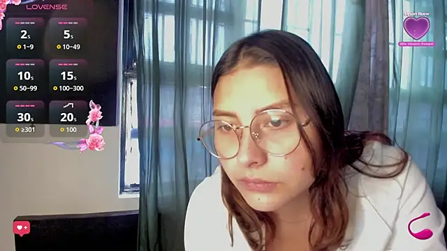 Noellesable online show from October 2025 05:21:02 PM