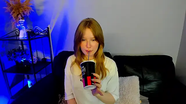 EvaStevs online show from December 2024 11:20:02 PM