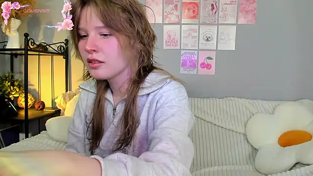 EvaStevs online show from March 2025 02:45:01 PM