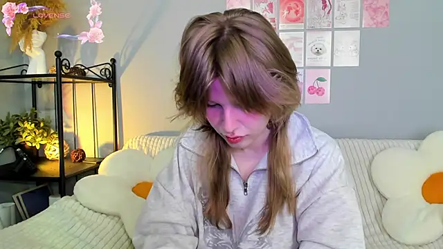 EvaStevs online show from March 2025 06:20:02 AM