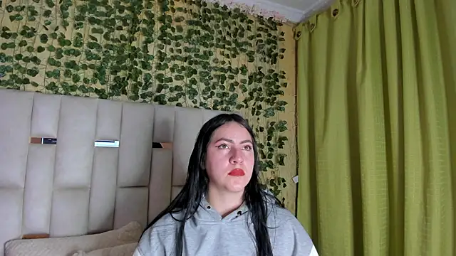 Snapshot of jenifer__power10 chatting on January 2025 01:04:02 PM jenifer power10 online show from January 2025 01:04:02 PM