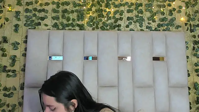 Snapshot of jenifer__power10 chatting on January 2025 01:45:02 PM jenifer power10 online show from January 2025 01:45:02 PM