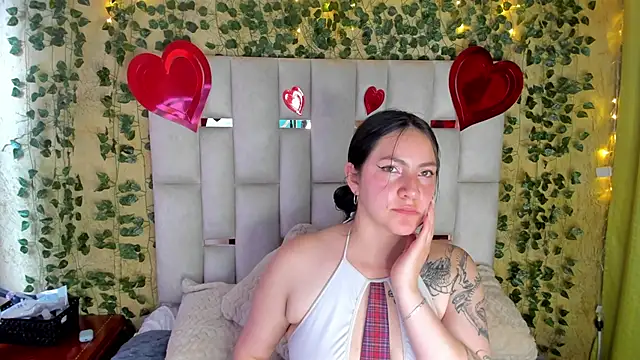 Snapshot of jenifer__power10 chatting on February 2025 06:02:02 PM jenifer power10 online show from February 2025 06:02:02 PM