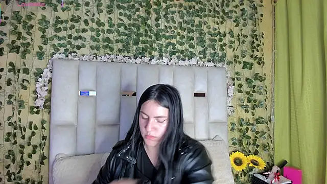 Snapshot of jenifer__power10 chatting on March 2025 11:40:02 AM jenifer power10 online show from March 2025 11:40:02 AM