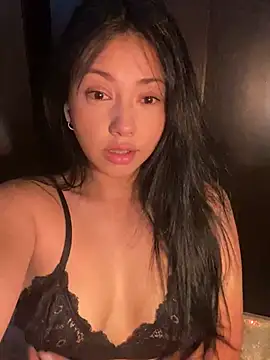 Snapshot of sweet_kitty0110 chatting on January 2025 06:33:01 AM sweet kitty0110 online show from January 2025 06:33:01 AM