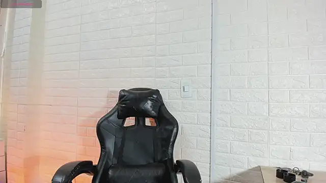 sweet kitty0110 online show from March 2026 07:52:01 PM