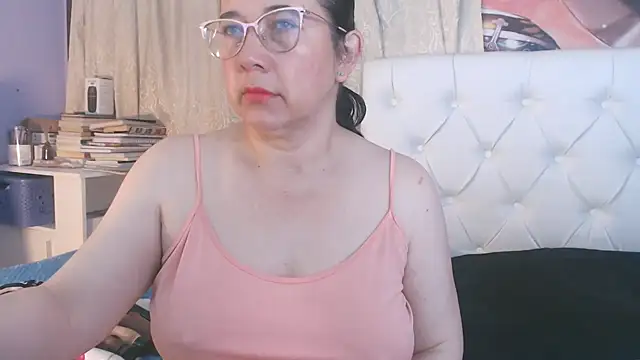 Snapshot of maturepriscila chatting on February 2025 02:20:02 PM maturepriscila online show from February 2025 02:20:02 PM