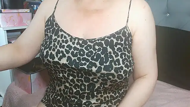 maturepriscila online show from June 2026 12:58:01 PM