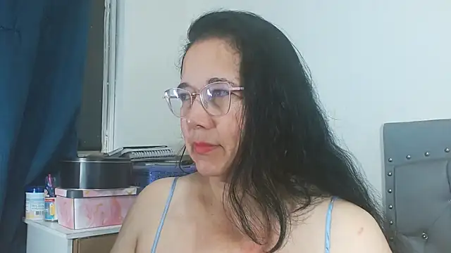 maturepriscila online show from August 2026 12:21:01 PM