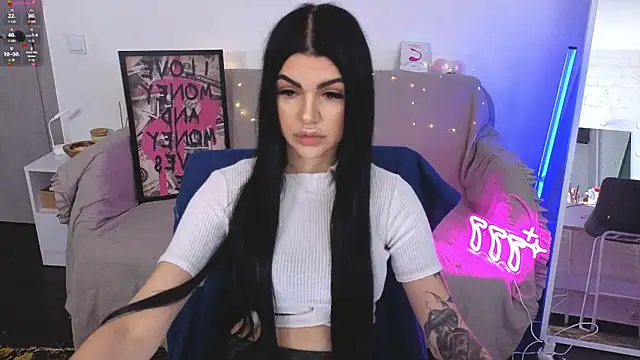 Tiffany lab online show from October 2025 07:53:01 AM