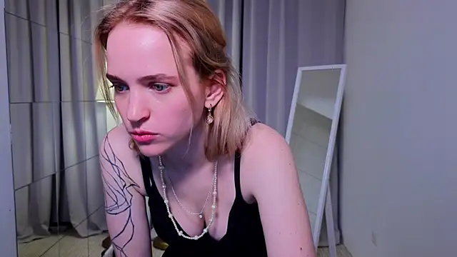 lolly pie online show from December 2024 05:23:02 PM