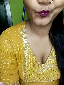 Snapshot of NOTY-LOVE-05 chatting on January 2025 03:51:02 PM NOTY-LOVE-05 online show from January 2025 03:51:02 PM