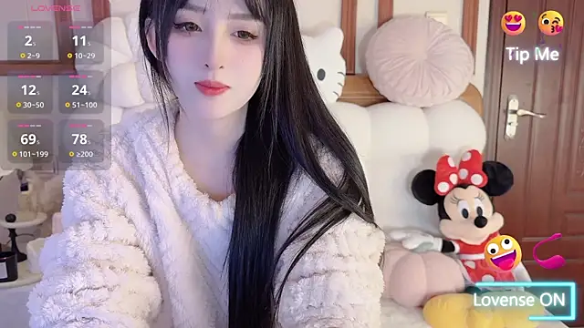 Unique-yiyi online show from January 2025 02:00:02 PM