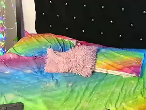 Snapshot of Sweet_xuee18 chatting on February 2025 11:57:01 PM Sweet xuee18 online show from February 2025 11:57:01 PM