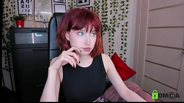 ElizaNik  online show from June 2026 10:30:01 PM