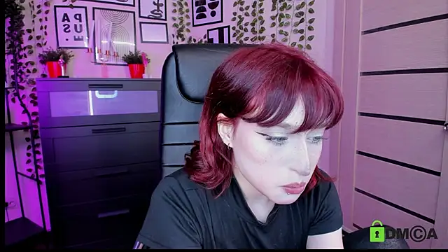 ElizaNik  online show from July 2026 10:42:02 PM