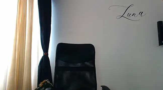 Lunavega1 online show from January 2025 07:49:01 PM