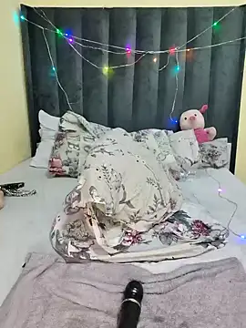 Snapshot of TheeNicole chatting on February 2026 09:59:02 PM TheeNicole online show from February 2026 09:59:02 PM