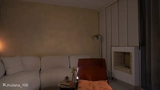 paulacora100 online show from September 2025 10:20:02 PM