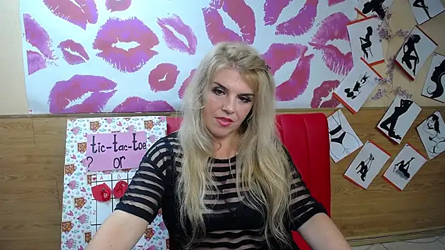 Julya Barbi online show from September 2025 05:25:01 PM