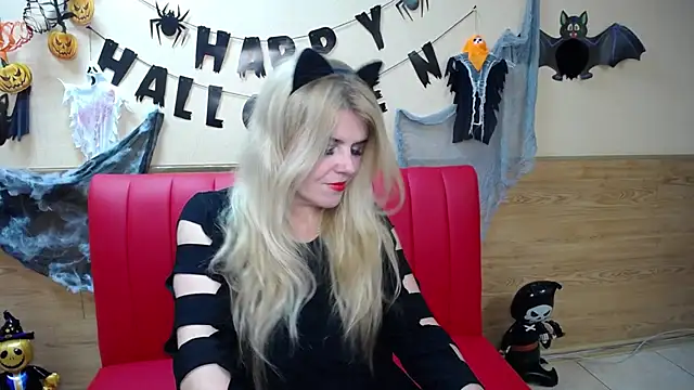 Julya Barbi online show from October 2025 06:20:02 PM