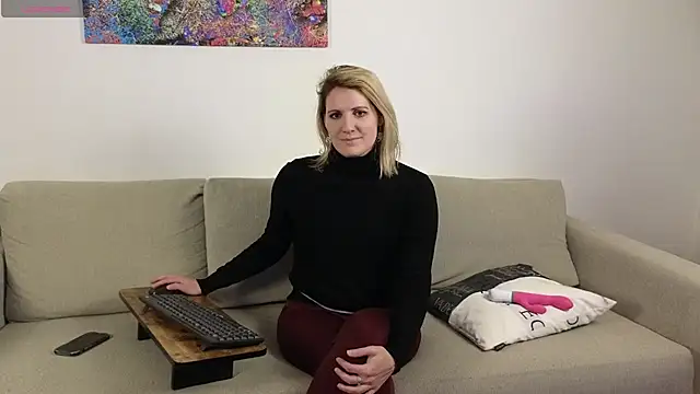 Snapshot of NoraNoxx chatting on January 2025 04:52:02 PM NoraNoxx online show from January 2025 04:52:02 PM