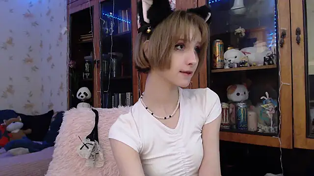 cloudgirrl online show from February 2025 10:52:02 PM