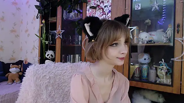 cloudgirrl online show from March 2025 09:23:02 AM