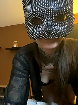 liloucamchaudee online show from November 2025 09:42:02 AM