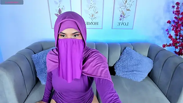 Snapshot of saray_halam chatting on January 2025 06:38:02 PM saray halam online show from January 2025 06:38:02 PM