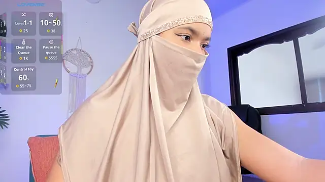 Snapshot of saray_halam chatting on September 2025 06:13:02 PM saray halam online show from September 2025 06:13:02 PM