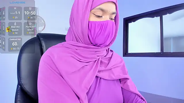 Snapshot of saray_halam chatting on October 2025 06:14:02 PM saray halam online show from October 2025 06:14:02 PM