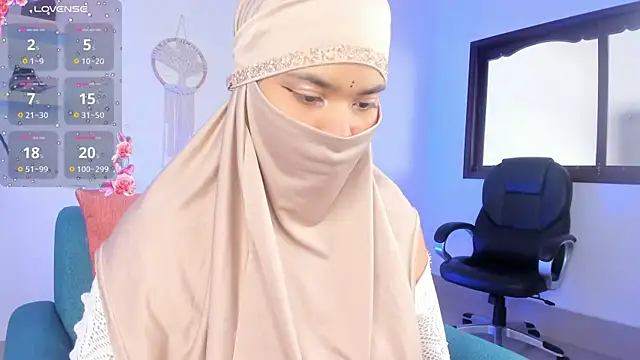 Snapshot of saray_halam chatting on October 2025 06:05:02 PM saray halam online show from October 2025 06:05:02 PM