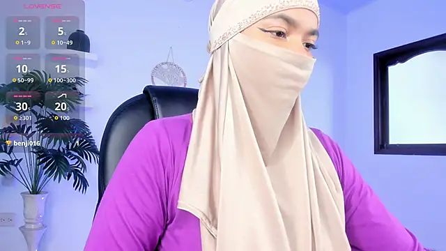 Snapshot of saray_halam chatting on October 2025 06:19:02 PM saray halam online show from October 2025 06:19:02 PM