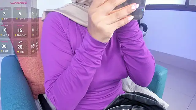 Snapshot of saray_halam chatting on October 2025 06:06:02 PM saray halam online show from October 2025 06:06:02 PM