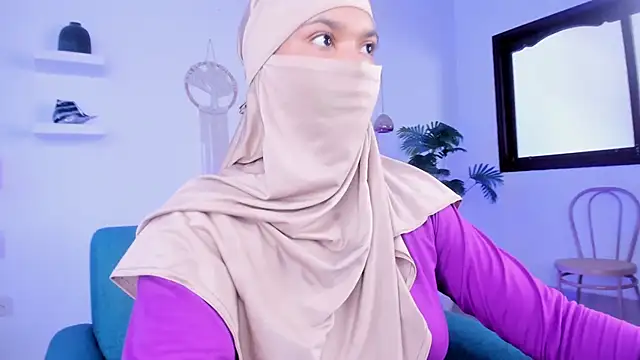 Snapshot of saray_halam chatting on October 2025 06:30:02 PM saray halam online show from October 2025 06:30:02 PM