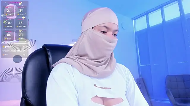 Snapshot of saray_halam chatting on November 2025 01:22:01 PM saray halam online show from November 2025 01:22:01 PM