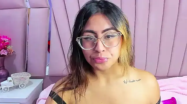 Freya Miller  online show from December 2024 09:15:02 PM