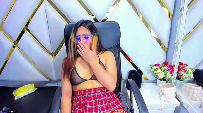 Freya Miller  online show from March 2025 08:51:01 PM