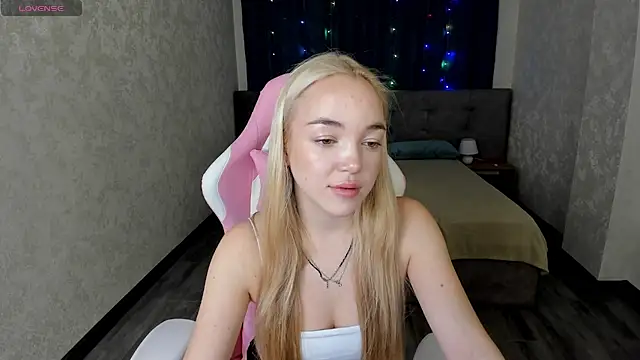 Christy Little online show from February 2025 12:54:01 AM