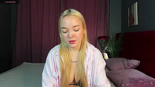 Christy Little online show from March 2025 08:41:02 AM