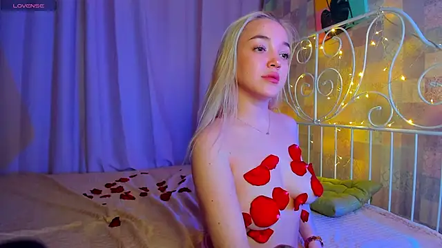 Christy Little online show from March 2025 07:04:02 AM