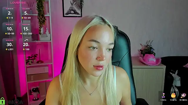 Christy Little online show from September 2025 11:39:02 PM