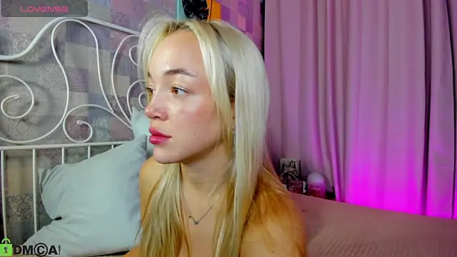 Christy Little online show from September 2025 11:41:02 PM