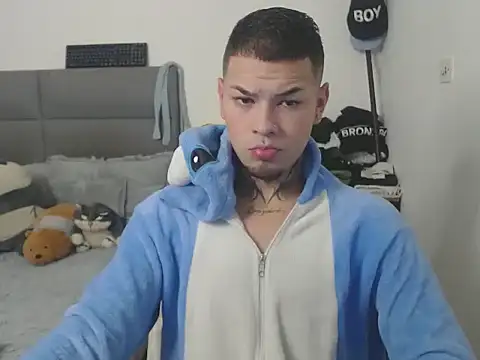 MarceloMilk online show from September 2025 09:14:01 PM