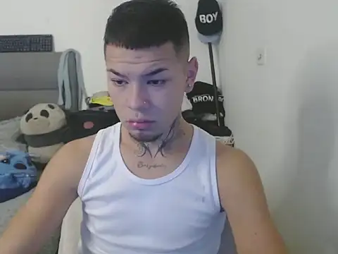 MarceloMilk online show from September 2025 09:53:02 AM