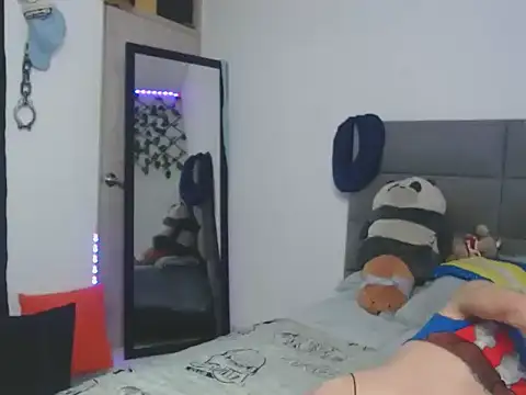 MarceloMilk online show from October 2025 05:05:01 AM