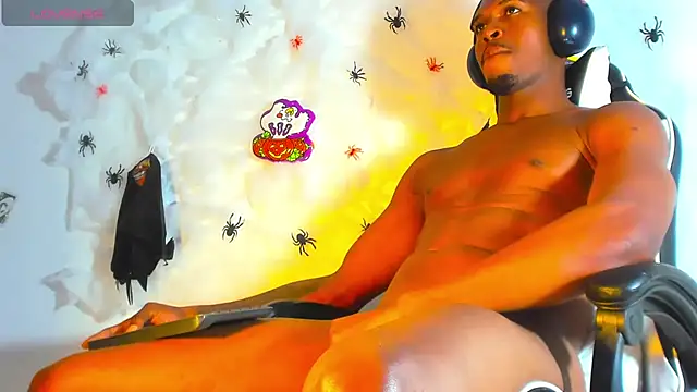 Amir mikelsen online show from October 2025 12:33:01 AM