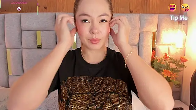 Saori newman online show from January 2025 12:16:01 PM